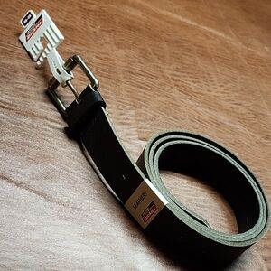 Dickies Black Leather Men’s Belt with Silver Buckle
